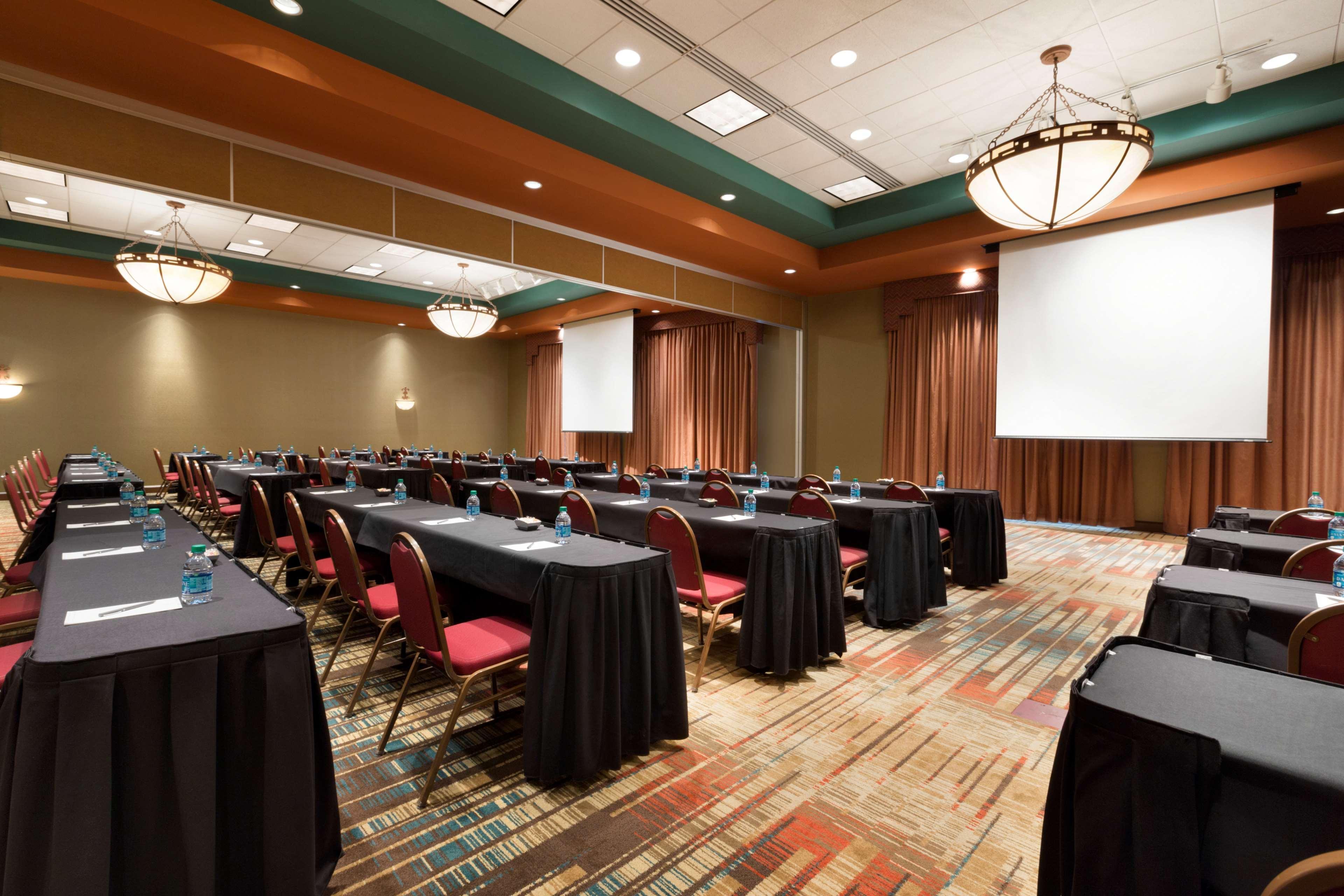 Embassy Suites By Hilton Albuquerque Exteriér fotografie