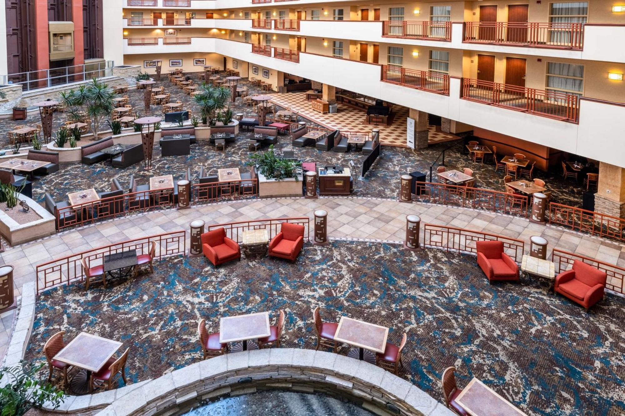 Embassy Suites By Hilton Albuquerque Exteriér fotografie